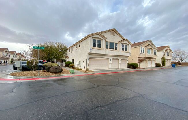 2 BEDROOM 2 BATH TOWNHOME IN GATED COMMUNITY