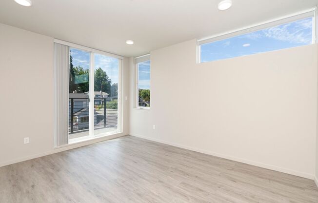 Studio, 1 bath, 298 sqft, $1,450, Unit 605