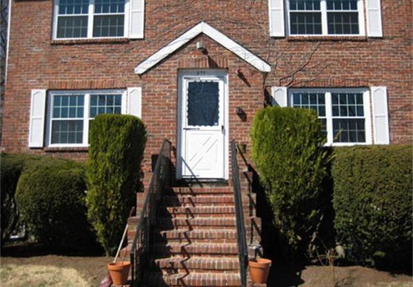 577 Hammond St