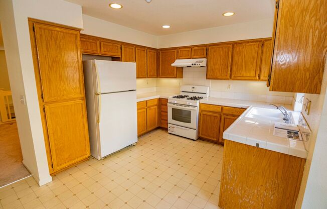 3 Bedroom, 2.5 bath, 1879 Norton Sound Common, San Jose, CA 95131 - Available Now!