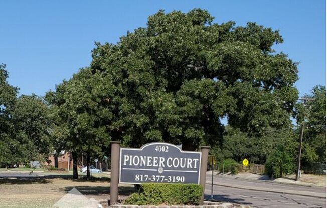 $500.00 of Move In SPECIAL - Updated Townhouse Available Now