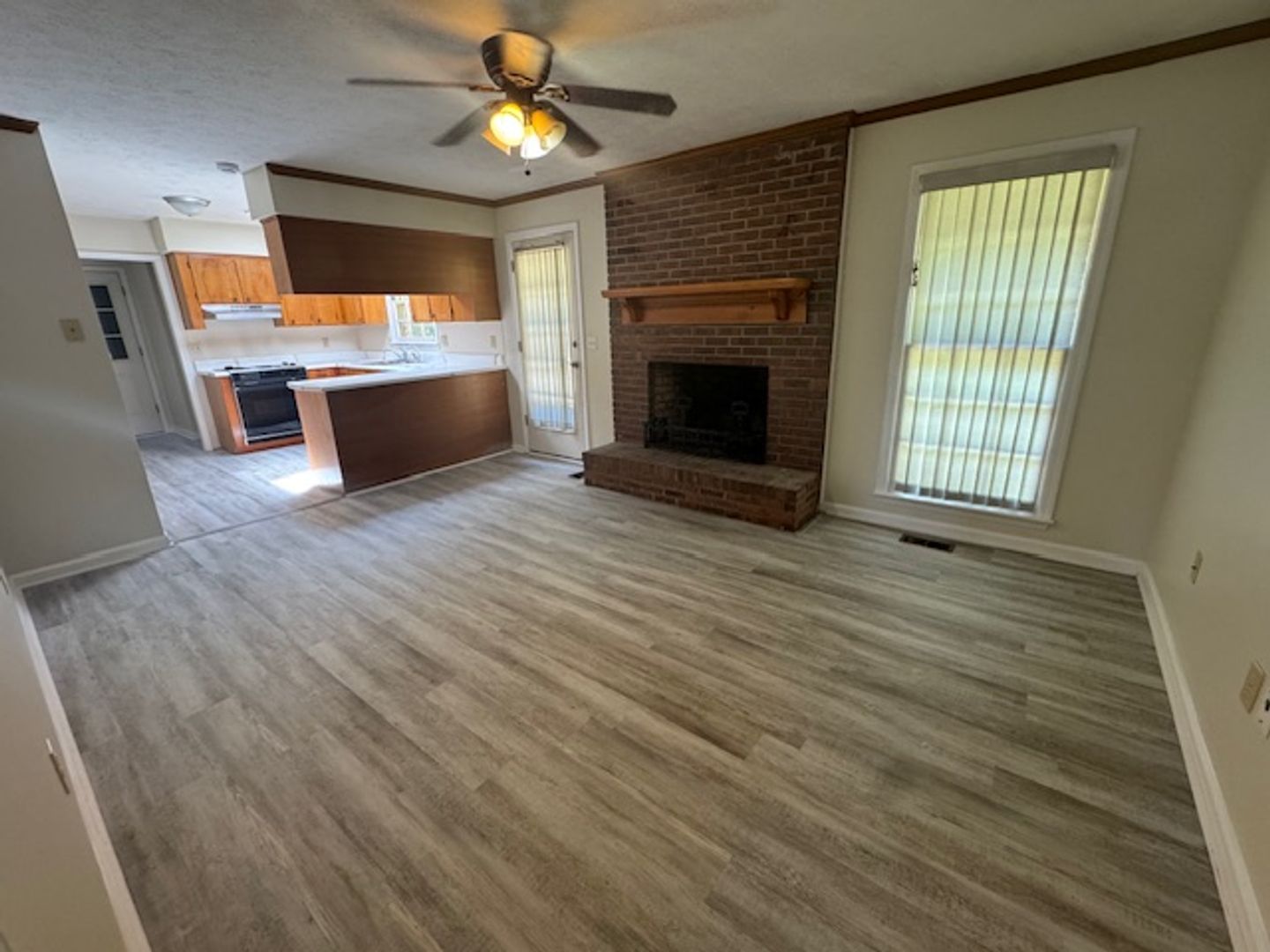 103 W Greenwich Circle