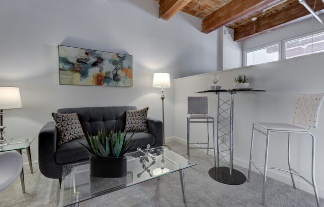 2 beds, 2 baths, 900 sqft, $1,999, Unit 503