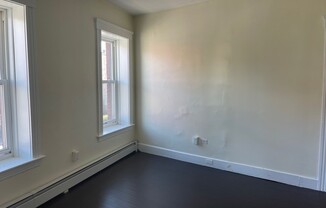 2 PRESTON ST
