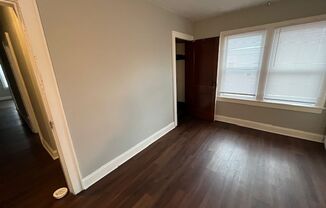 3 beds, 1 bath, 1,050 sqft, $1,250, Unit 1816