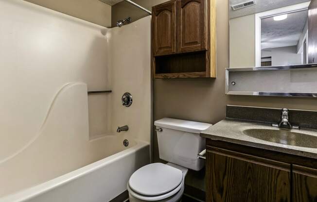 Bathroom with large tubs at Fox Ridge Apartments, Omaha, NE