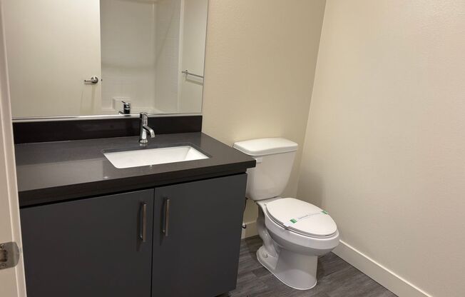 1 bed, 1 bath, 656 sqft, $2,220, Unit 139