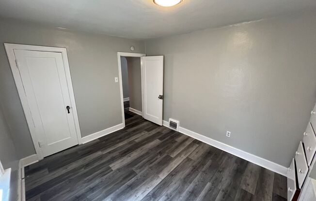 2 beds, 1 bath, $1,000