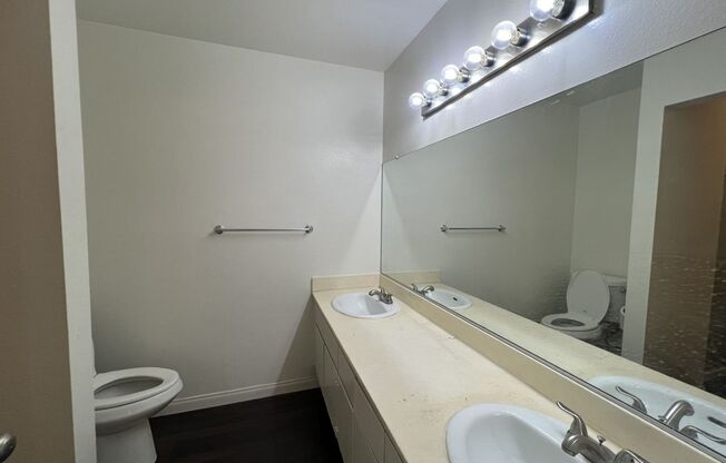 1 bed, 1 bath, $1,795, Unit 31