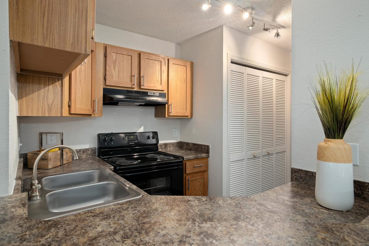 Welcome to Our Apartments in Shawnee, KS