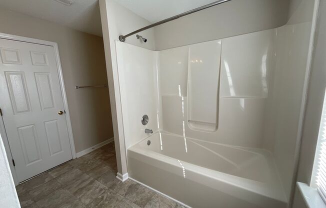 1 bed, 1 bath, 871 sqft, $1,225, Unit 2704-6