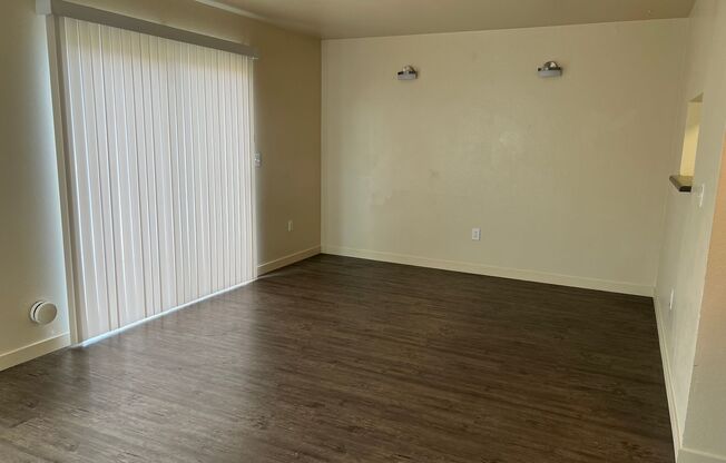 3 beds, 1.5 baths, 1,266 sqft, $1,424, Unit 3535 F105 60% 3bd