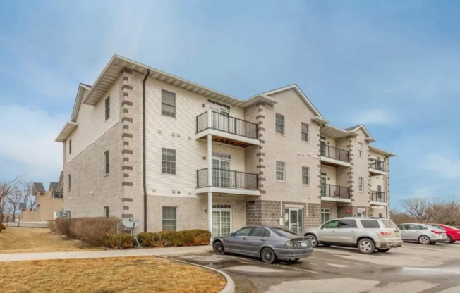 1 Bedroom Condo Available August 1st, 2026