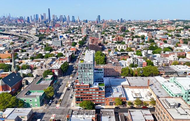 3 beds, 2 baths, $6,643, Unit 14K