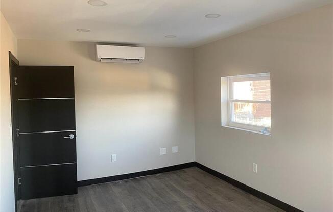 Studio, 600 sqft, $1,700