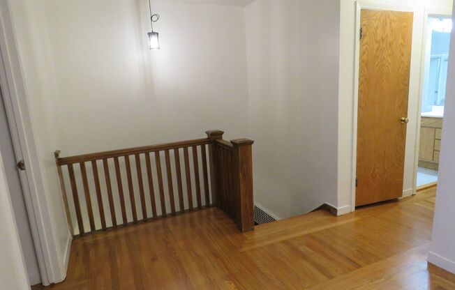 Cow Hollow - 2 Bedroom Flat