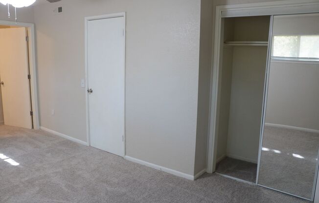 1 bed, 1 bath, 700 sqft, $800, Unit 6110-B