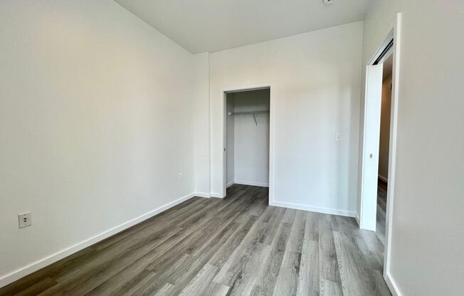 2 beds, 1 bath, 805 sqft, $1,776, Unit 208