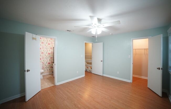 2 beds, 2.5 baths, $1,500, Unit APARTMENT B