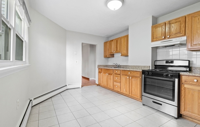 2 beds, 1 bath, 1,000 sqft, $2,350, Unit 1