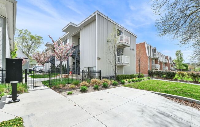 1 bed, 1 bath, 800 sqft, $1,150, Unit M-02