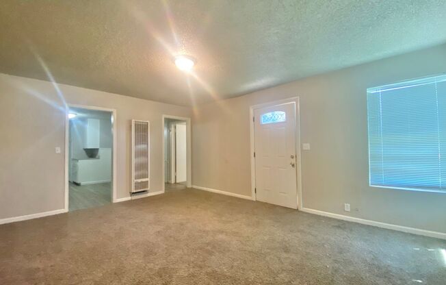 3 beds, 1 bath, $995