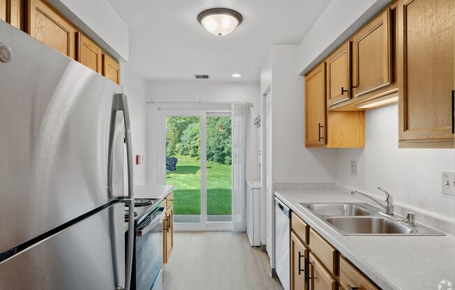 2 beds, 1.5 baths, 925 sqft, $1,750, Unit 4-14806