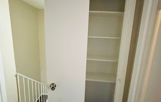 2 beds, 1.5 baths, 1,032 sqft, $1,625, Unit 1040