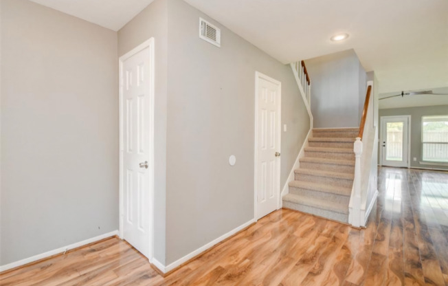 3904 IVYWOOD DR