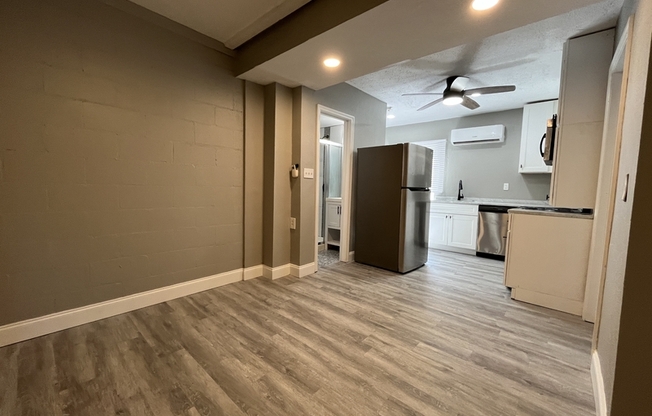 2307 FORMOSA AVE