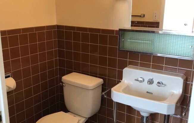 1 bed, 1 bath, 420 sqft, $1,095, Unit 415