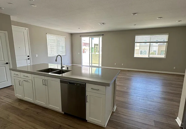 2195 BLUESTONE CIR