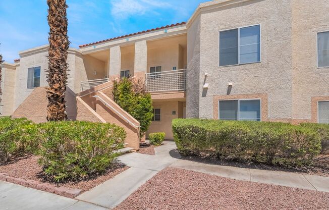 Beautifully remodeled 2bed/2bath condo located in the desirable Laguna Del Rey community!