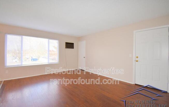 702 NE 99 AVE