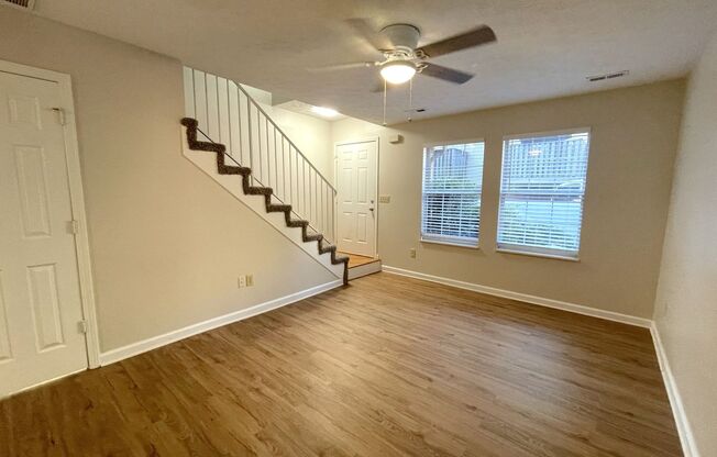 Spacious, 2 bedroom, 2.5 bath townhouse for rent!