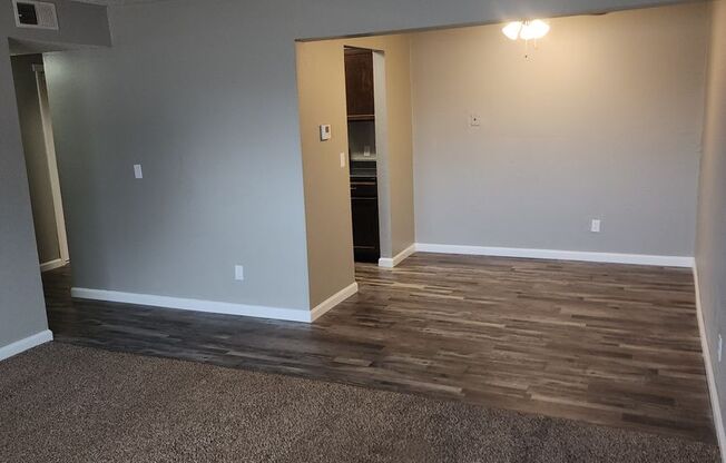 2 beds, 1 bath, 885 sqft, $750, Unit 103