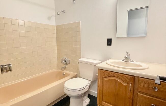 2 beds, 1 bath, 600 sqft, $1,895, Unit 401