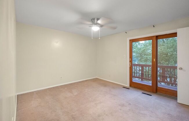 Lovely 3 BR/2 BA Townhome in Pasadena!