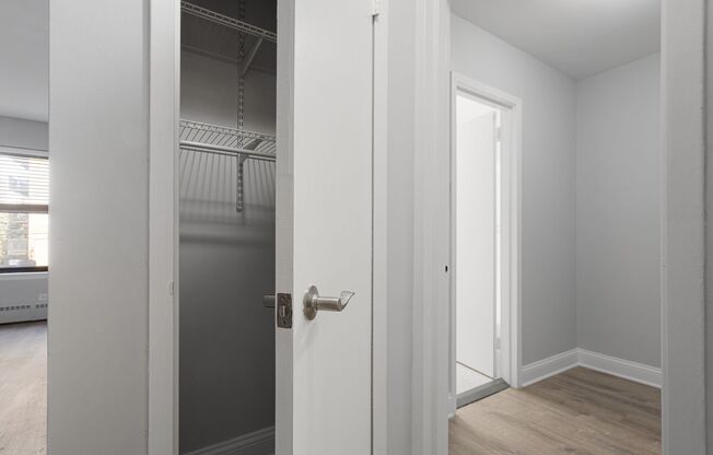 Studio, 1 bath, 405 sqft, $1,675, Unit 205