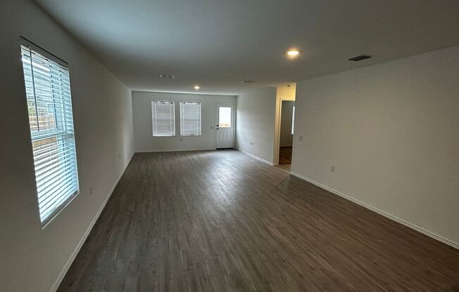 VIDA Subdivison - 4bed 2 bath Home