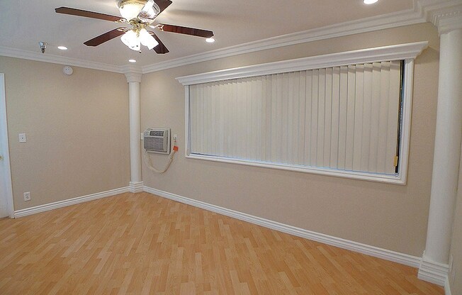 2 beds, 2 baths, 930 sqft, $2,550, Unit 208