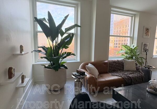 57 FORSYTH ST NW