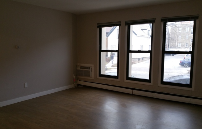 1 bed, 1 bath, $1,085, Unit 203