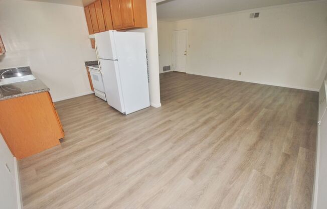 516 E. Hillsdale Ct.