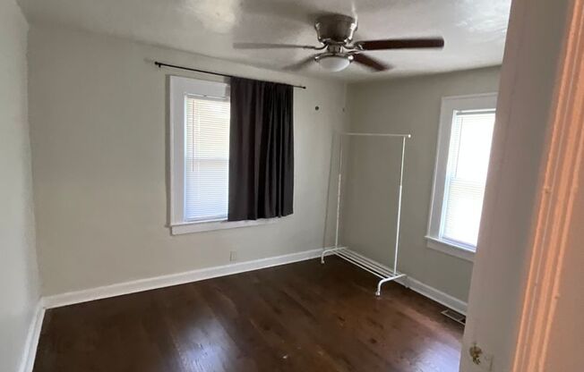 2 beds, 1 bath, $1,495