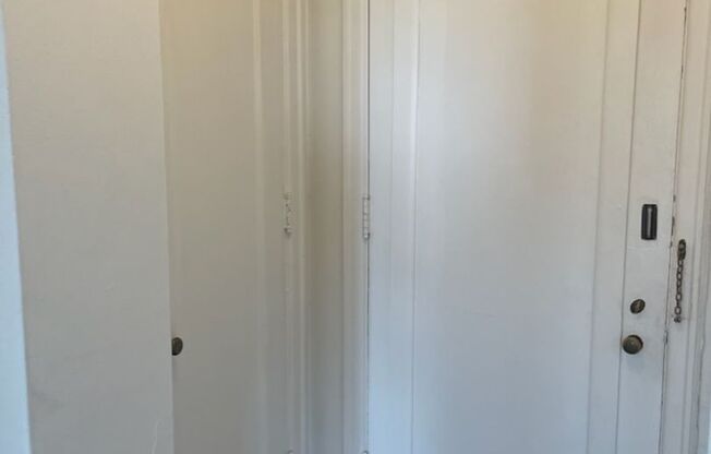 1 bed, 1 bath, 617 sqft, $1,850, Unit Wellington 602