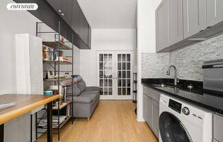 223 E 88 ST