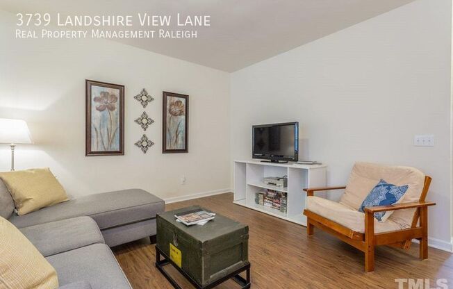 3739 LANDSHIRE VW LN
