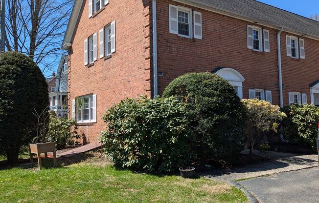 501 Maple Ave