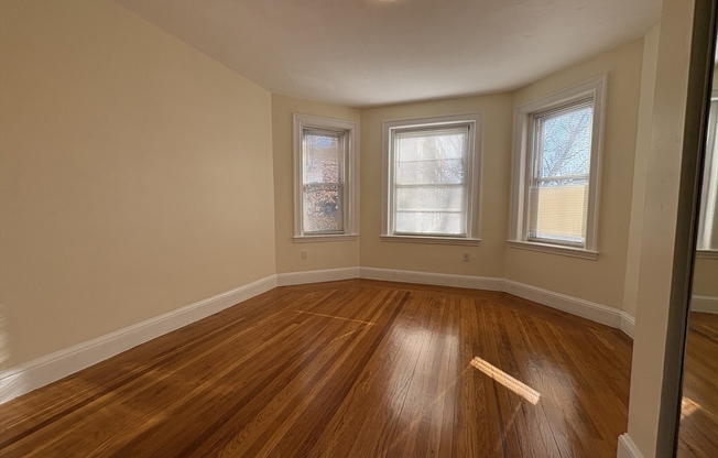 4 beds, 2 baths, 1,200 sqft, $6,000, Unit 301